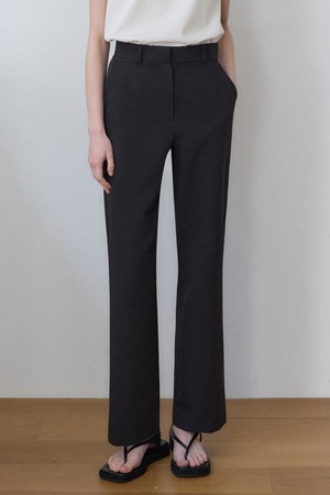 에센셜 세미 와이드 슬랙스 - Black