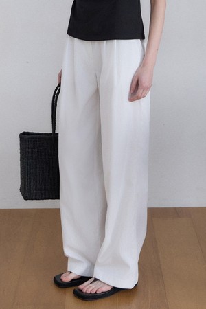 에센셜 써머 투턱 와이드 슬랙스 - White