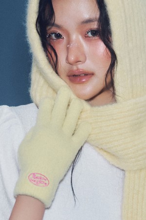FLUFFY LOGO GLOVE YELLOW