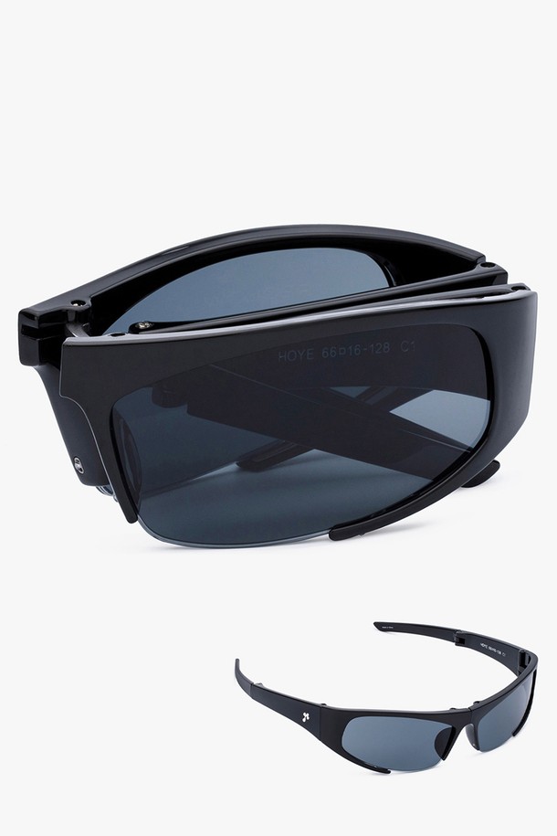 HOYE SUNGLASS (5 컬러)는 일상 및 스포츠 활동에 적합한 남녀 공용 선글라스입니다. 플라스틱 소재로 제작되었으며, 자외선 차단 기능을 제공하여 눈을 보호합니다. 스포티한 스타일과 미니멀한 디자인으로 러닝룩, 휴가룩 등 다양한 TPO에 매치하기 좋습니다. 무지 패턴의 블랙 컬러 렌즈 일체형 선글라스로, 활동적인 당신의 스타일에 포인트를 더해보세요.
