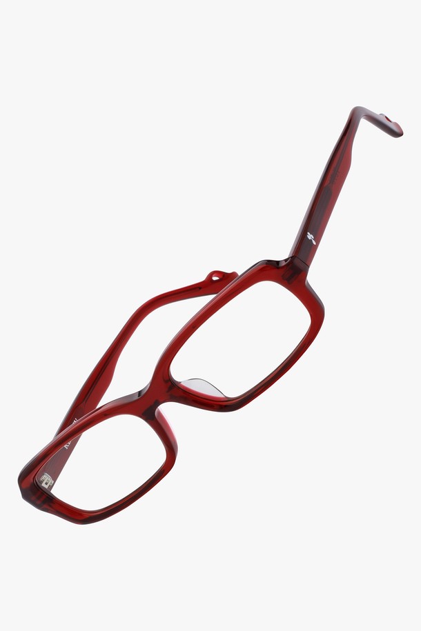 아세테이트 튜튜 선글라스 4컬러는 클래식하고 미니멀한 스타일을 추구하는 분들을 위한 선글라스입니다. 튜튜 디자인이 돋보이는 이 선글라스는 일상생활에서 착용하기 좋으며, 사계절 내내 스타일리시하게 연출할 수 있습니다. 붉은색 컬러의 아세테이트 소재로 제작되어 세련된 느낌을 더합니다. 뛰어난 자외선 차단 기능을 갖춰 눈 건강도 지킬 수 있습니다. 개성 있는 디자인과 실용성을 모두 갖춘 선글라스를 만나보세요.
