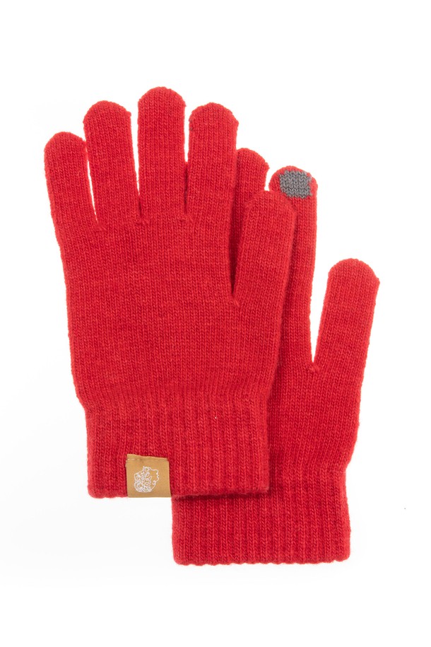 무지 숏장갑 레드는 가을, 겨울철 따뜻함을 선사하는 데일리 장갑입니다. 부드러운 니트 소재로 제작되어 편안한 촉감을 제공하며, 캐주얼, 미니멀, 클래식 스타일을 모두 소화합니다. 선명한 레드 컬러와 무지 디자인으로 어떤 옷에도 잘 어울리며, 출근룩, 데이트룩 등 다양한 TPO에 활용 가능합니다. 스마트폰 터치가 가능한 기능성 장갑으로, 추운 날씨에도 편리하게 스마트 기기를 사용할 수 있습니다.
