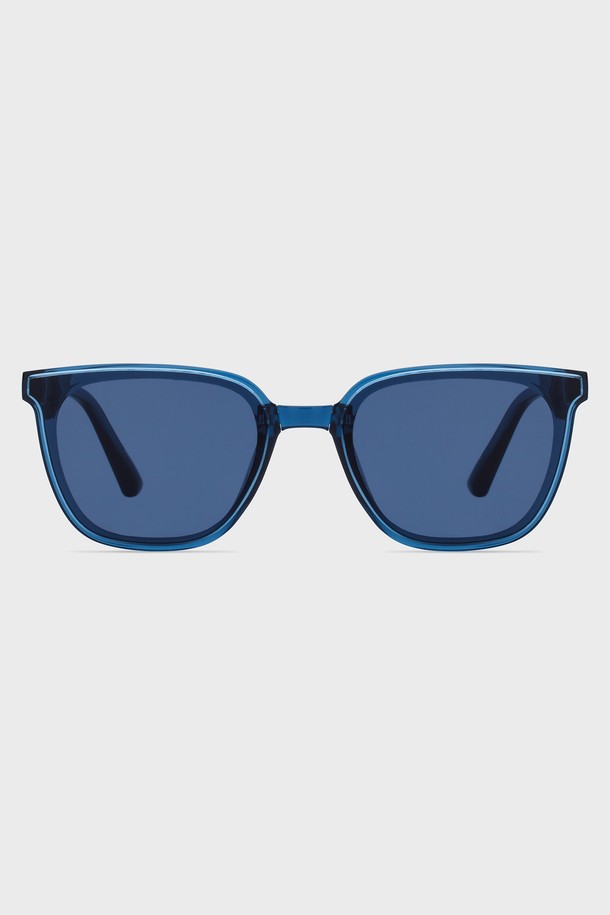 WIRWIR 선글라스 5 COLOR는 모던하고 미니멀한 스타일의 선글라스입니다. 플라스틱 소재로 제작되었으며, 봄, 여름 계절에 착용하기 좋은 아이템입니다. 스퀘어 프레임에 네이비 렌즈, 블루, 네이비 컬러로 구성되어 있으며, 자외선 차단 기능을 제공합니다. 여행이나 휴가와 같은 TPO에서 캐주얼, 클래식 스타일로 연출하기 좋습니다. 접이식 디자인으로 휴대성을 높였습니다.
