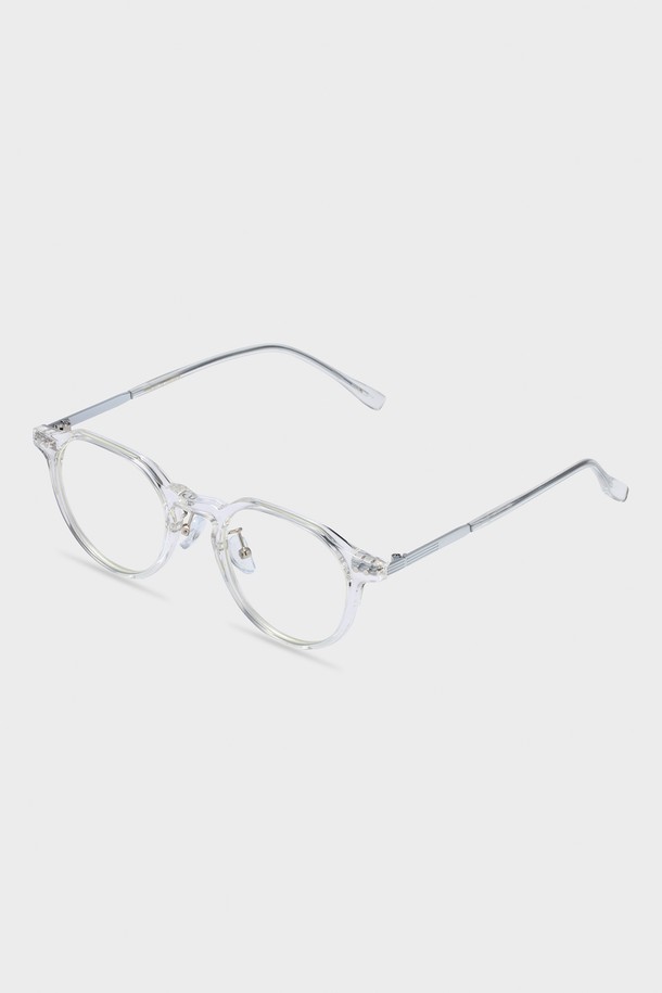 FB34F 글래스 4 컬러 안경테는 블랙 골드, 브라운 크리스탈 2가지 색상으로 출시되었습니다. 폴리카보네이트 소재로 제작되어 16.9g의 가벼운 무게감을 자랑하며, 일상생활에서 편안하게 착용할 수 있습니다. 렌즈 교체가 가능하며, 케이스와 렌즈 클리닝 천이 함께 제공됩니다. 프레임 조절이 가능하여 얼굴형에 맞춰 착용감을 높였으며, 클래식, 미니멀, 시크한 스타일을 연출하기 좋습니다. 프리미엄 하면서 소피스티케이티드한 무드를 더해주는 안경테입니다.
