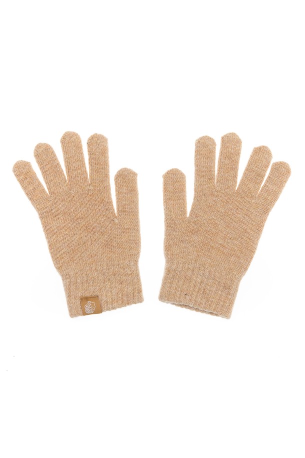 무지 숏장갑 베이지는 가을과 겨울철, 출근룩에 잘 어울리는 니트 소재의 장갑입니다. 부드러운 촉감과 얇은 두께로 편안한 착용감을 선사하며, 미니멀, 클래식, 캐주얼 스타일 모두 소화 가능합니다. 무지 디자인에 베이지 컬러로 어떤 옷에도 쉽게 매치할 수 있어 실용적입니다. 터치스크린 기능이 있어 스마트폰 사용에도 편리합니다.
