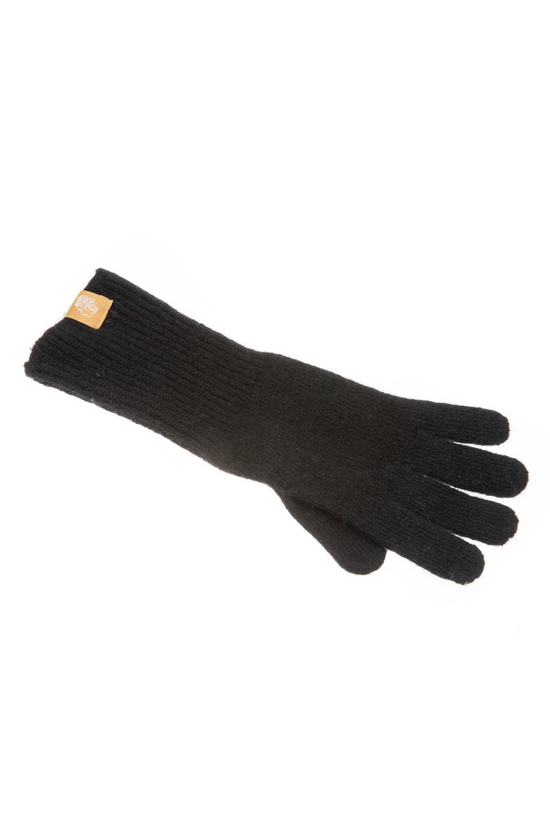 무지 롱장갑 블랙은 겨울철 추위를 막아주는 보온성이 뛰어난 니트 소재의 장갑입니다. 부드러운 촉감과 두꺼운 두께로 따뜻함을 더하며, 롱 기장으로 손목까지 포근하게 감싸줍니다. 심플한 디자인과 블랙 컬러로 어떤 스타일에도 잘 어울려 미니멀, 클래식, 캐주얼 룩을 즐겨 입는 분들께 추천합니다. 일상생활에서 폭넓게 활용할 수 있는 실용적인 아이템입니다.
