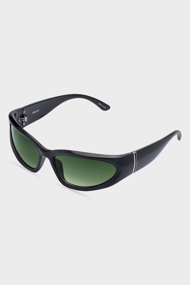 POPART 선글라스 6 COLOR는 패션, 여행, 낚시, 사진 촬영 등 다양한 용도로 활용 가능한 선글라스입니다. 블랙, 블루, 그린 옐로우, 핑크 크리스탈 4가지 색상으로 출시되었으며, 폴리카보네이트 소재로 제작되었습니다. 자외선(UV400) 차단 기능을 갖춘 고글형 디자인으로, 충격 방지 디자인과 프레임 수동 조절 기능이 특징입니다. 선글라스 케이스와 렌즈 클리닝 천을 함께 제공하며, 무게는 36.2g입니다. 여행룩, 휴가룩, 여름 바캉스룩에 캐주얼, 스포티, 리조트 스타일로 포인트를 더해보세요.
