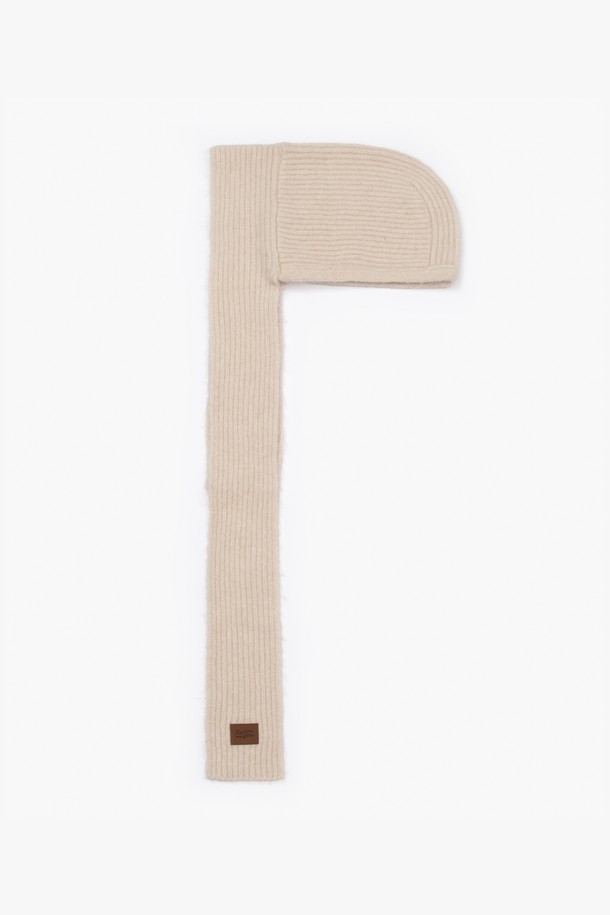 MOCHI 발라클라바 베이지는 부드러운 니트 소재로 제작되어 깊은 모자 깊이와 포근한 착용감을 선사합니다. 무지 디자인에 베이지 컬러로 어떤 스타일에도 쉽게 매치할 수 있으며, 가을, 겨울철 방한용은 물론 일상에서도 활용하기 좋습니다. 목까지 감싸는 디자인으로 보온성을 높였으며, 미니멀, 캐주얼, 클래식 등 다양한 스타일을 즐겨 입는 분들께 추천합니다. 출근룩, 산책룩, 여행룩 등 TPO에 구애받지 않고 따뜻하고 스타일리시하게 연출해 보세요.
