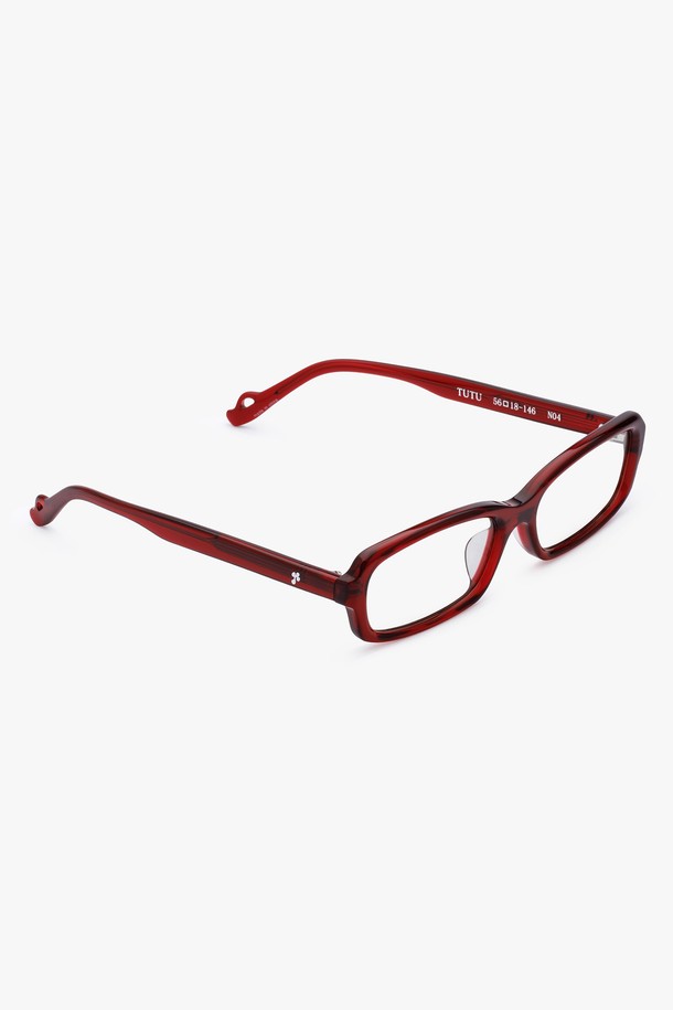 아세테이트 튜튜 선글라스 4컬러는 클래식하고 미니멀한 스타일을 추구하는 분들을 위한 선글라스입니다. 튜튜 디자인이 돋보이는 이 선글라스는 일상생활에서 착용하기 좋으며, 사계절 내내 스타일리시하게 연출할 수 있습니다. 붉은색 컬러의 아세테이트 소재로 제작되어 세련된 느낌을 더합니다. 뛰어난 자외선 차단 기능을 갖춰 눈 건강도 지킬 수 있습니다. 개성 있는 디자인과 실용성을 모두 갖춘 선글라스를 만나보세요.
