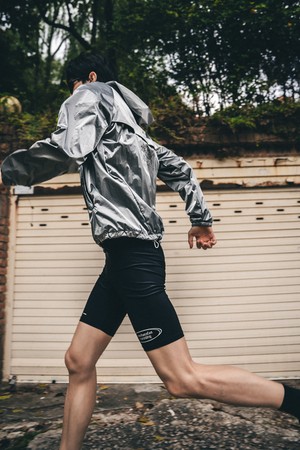 공용 nowherefast running 러닝 윈드브레이커_SILVER-a