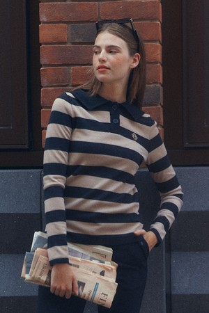 볼드 스트라이프 칼라 티셔츠 (블랙)_BLACK-a