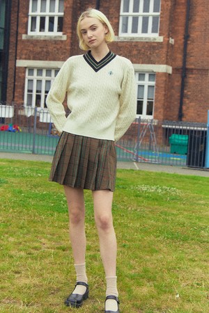 케이블 배색 브이넥 니트 탑 (아이보리)_IVORY-a