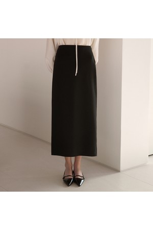 노아 트임 맥시 스커트 블랙