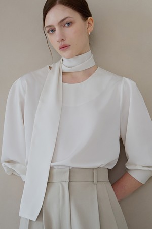 쿠이 타이 블라우스 아이보리