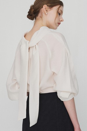 [3.31 예약발송] 그라스 백 타이 블라우스 크림