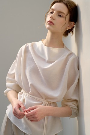 [4.10 예약발송] 세르아 오브제 블라우스 아이보리