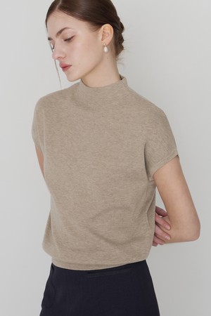 델버 반하이넥 캡소매 니트 베이지