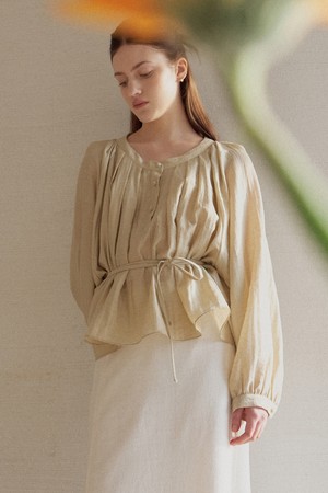 허밍 셔링 블라우스 베이지
