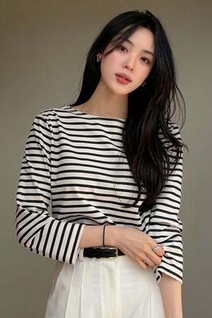 온스 스트라이프 티셔츠 블랙