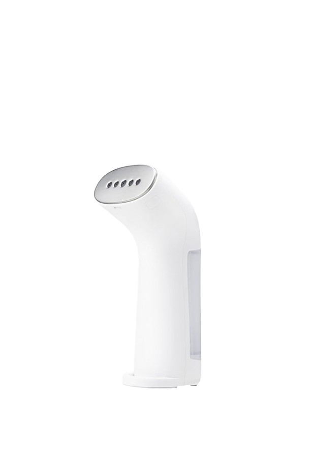 [PLUS MINUS ZERO] 스팀다리미S J020은 심플하고 미니멀한 디자인의 플라스틱 소재 스팀다리미입니다. 화이트 색상으로 깔끔함을 더했으며, 옷감 관리에 용이하도록 스팀 기능을 제공합니다. 컴팩트한 사이즈로 휴대성이 뛰어나, 언제 어디서든 간편하게 의류 관리가 가능합니다. 다림질 기능으로 옷의 주름을 효과적으로 제거하여 깔끔한 스타일을 연출할 수 있습니다. [PLUS MINUS ZERO] 스팀다리미S J020으로 간편하게 의류 관리를 시작해 보세요.
