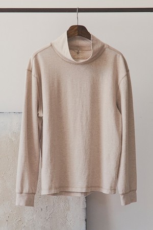 크롭 루즈드 터틀넥 티셔츠