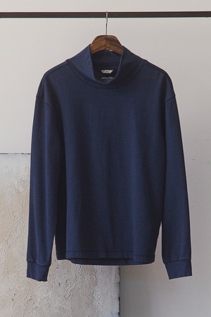 크롭 루즈드 터틀넥 티셔츠