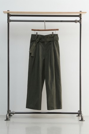 [11.0] 피치 크랙 플리츠 벨티드 팬츠