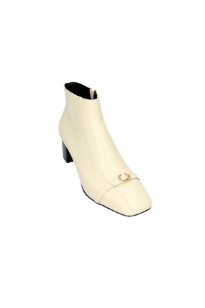 Julie ankle boots_ivory