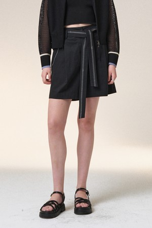 자수 벨트 버뮤다 팬츠_BLACK-a