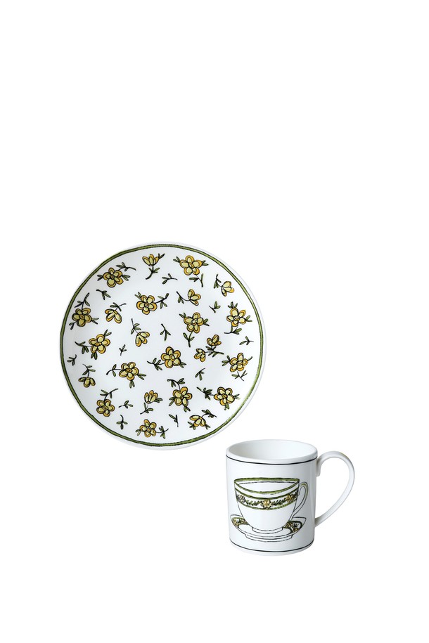 [Twig NewYork] 데이지체인 싱글 디저트&브런치 세트는 18세기 유럽 차잔을 모티브로 한 디자인으로, 유러피언 도자기와 컨템포러리 트렌드를 결합했습니다. 몰리 해치(Molly Hatch)의 섬세한 데코레이션과 유니크한 컬러 팔레트, 드로잉 터치가 돋보이는 제품입니다. 머그 1개와 8인치 접시 1개로 구성되어 디저트와 브런치를 즐기기에 적합합니다. 가볍지만 강한 강도와 내구성을 자랑하며, 임보싱 효과를 더해 시각적인 즐거움을 선사합니다. 데이지 체인 플라워 패턴이 돋보이는 이 세트는 당신의 테이블을 더욱 특별하게 만들어 줄 것입니다.
