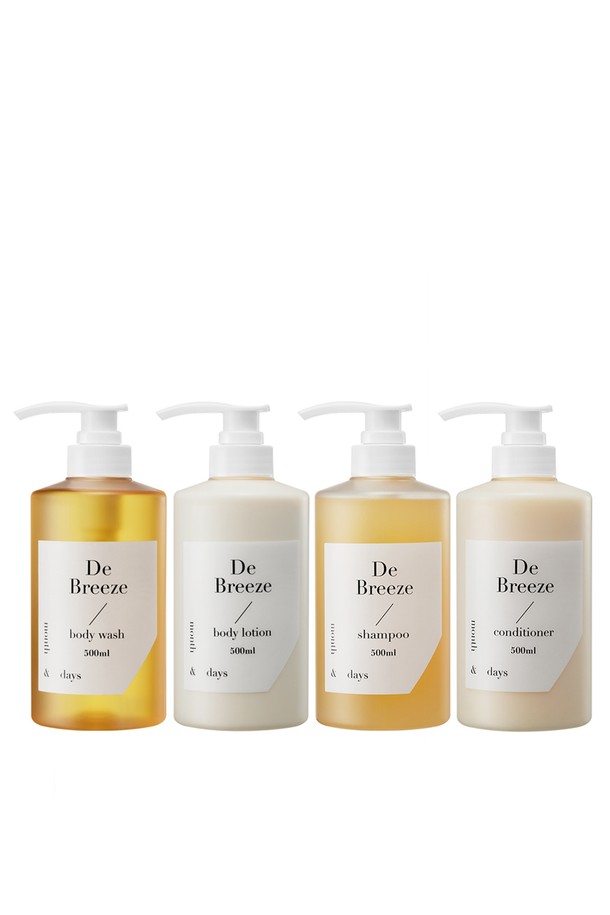 [먼스앤데이즈] 디 브리즈 풀 패키지는 샴푸, 컨디셔너, 바디워시, 바디로션으로 구성된 바디케어 4종 세트입니다. 각 500ml 용량으로 총 2L이며, 판테놀, 녹차추출물 등 식물성 성분을 함유하여 보습, 진정 효과를 제공합니다. 풍성한 마이크로 거품과 크리미한 텍스처로 부드럽게 세정하며, 민감성 피부도 안심하고 사용할 수 있습니다. 은은한 이브닝 듀 향으로 샤워 후에도 산뜻함을 느낄 수 있으며, 프리미엄 성분과 풍부한 아로마가 특징입니다. 통합 연구 프로젝트를 통해 개발된 제품입니다.
