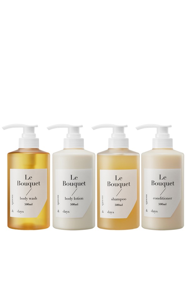 [먼스앤데이즈] 르 부케 샴푸+컨디셔너+바디워시+바디로션 500ml (총 2L) 세트는 샴푸, 컨디셔너, 바디워시, 바디로션으로 구성된 바디케어 세트입니다. 각 제품은 펌프형 용기에 담겨 사용이 편리하며, 총 2L 용량으로 넉넉하게 사용할 수 있습니다. 은은한 르 부케 향이 특징이며, 화이트, 베이지, 골드 컬러의 심플한 디자인으로 욕실을 더욱 아름답게 연출합니다. 먼스앤데이즈의 르 부케 세트로 일상 속에서 향기로운 휴식을 즐겨보세요.
