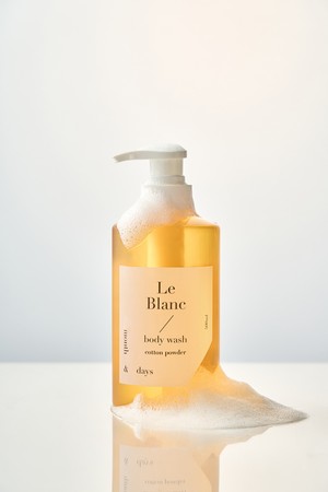 [먼스앤데이즈] 퍼퓸케어 바디워시 르 블랑 500ml (단품)