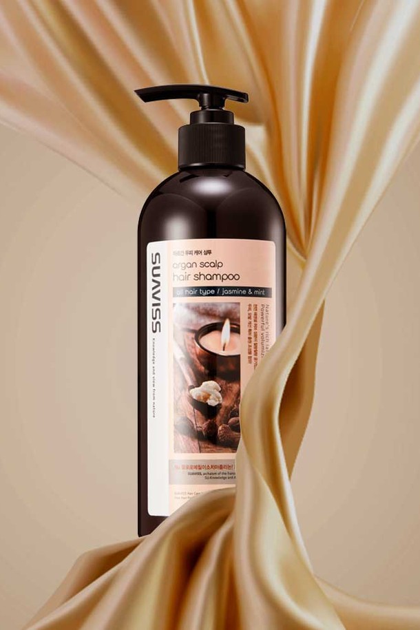 [수아비스] 아르간 샴푸&컨디셔너 500ml 세트는 모발과 두피를 동시에 케어하는 헤어케어 제품입니다. 아르간 오일 성분이 함유되어 있어 촉촉하고 건강한 모발 관리에 도움을 줍니다. 액상 제형으로 펌프형 용기에 담겨 있어 사용이 편리하며, 샴푸와 컨디셔너가 함께 구성되어 있습니다. 500ml 대용량으로 넉넉하게 사용할 수 있어 일상적인 헤어 관리에 적합합니다.
