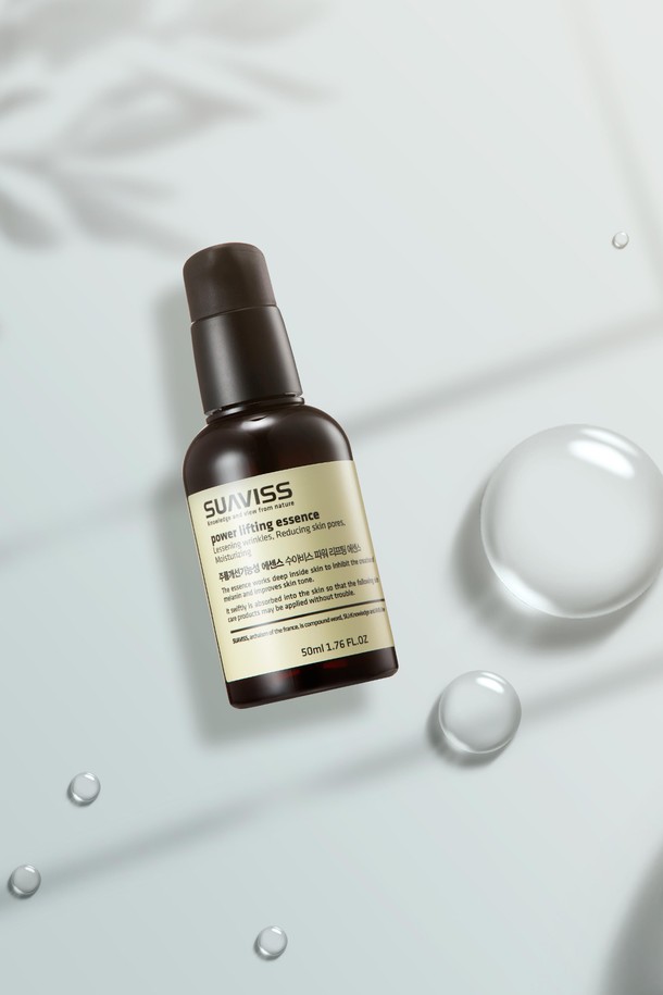 [수아비스] 파워 리프팅 에센스는 50ml 용량으로, 피부 탄력과 리프팅 효과를 선사하는 에센스입니다. 펌프형 용기에 담겨 있어 위생적이고 간편하게 사용할 수 있으며, 투명한 제형이 특징입니다. 스킨케어 루틴과 일상생활에서 모두 활용 가능하며, 피부에 활력을 더해 줍니다. 수아비스 파워 리프팅 에센스로 더욱 탄력 있고 생기 넘치는 피부를 경험해 보세요.
