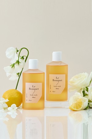 [1+1] 먼스앤데이즈 퍼퓸케어 바디워시 르부케 플로럴향 300ml 2개