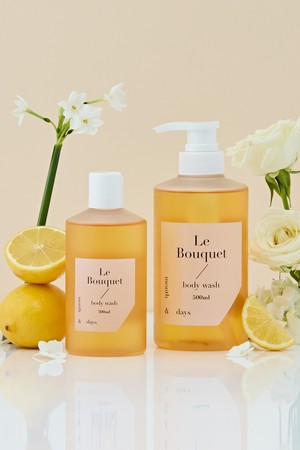 [먼스앤데이즈/증량패키지] 퍼퓸케어 바디워시 르 부케 플로럴향 500ml+300ml