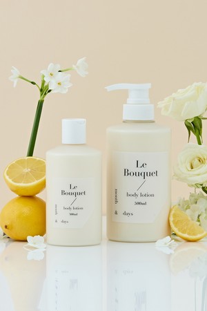 [먼스앤데이즈/증량패키지] 퍼퓸케어 바디로션 르 부케 플로럴향 500ml+300ml