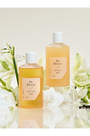 [클렌징SET] 먼스앤데이즈 퍼퓸케어 디 브리즈 헤어바디세트 클린솝향 (바디워시 300ml + 샴푸 300ml)