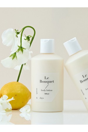 먼스앤데이즈 퍼퓸케어 바디로션 르 부케 플로럴향 300ml