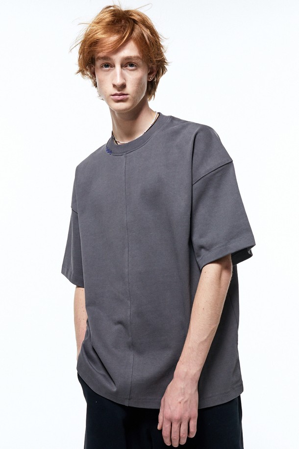 HAUS 072C - 반팔티셔츠 - ZIGZAG NEEDLEPOINT TS DARK GREY