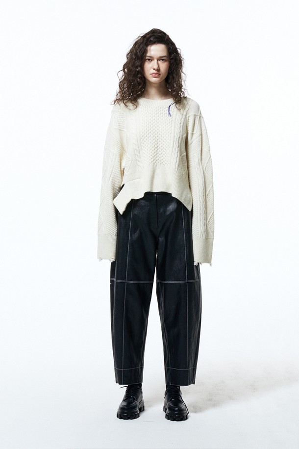 HAUS 072C - 스웨터 - CABLE KNIT IVORY