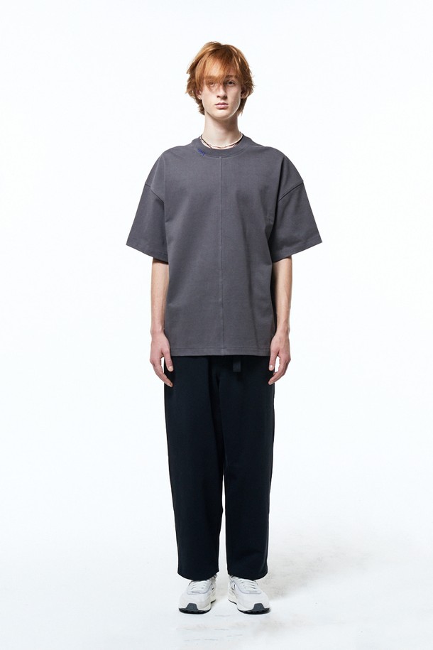 HAUS 072C - 반팔티셔츠 - ZIGZAG NEEDLEPOINT TS DARK GREY