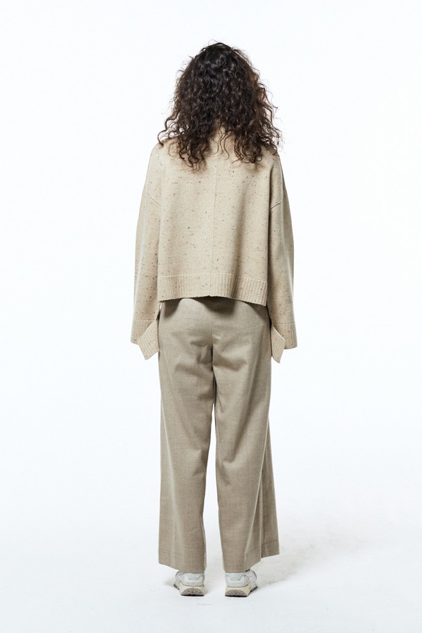 HAUS 072C - 스웨터 - HALF ZIP-UP CROP KNIT LIGHT BEIGE