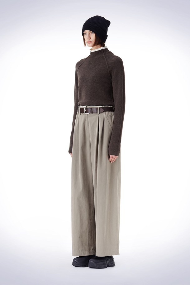 HAUS 072C - 스웨터 - RAGLAM ARRANGE TURTLE KNIT BROWN