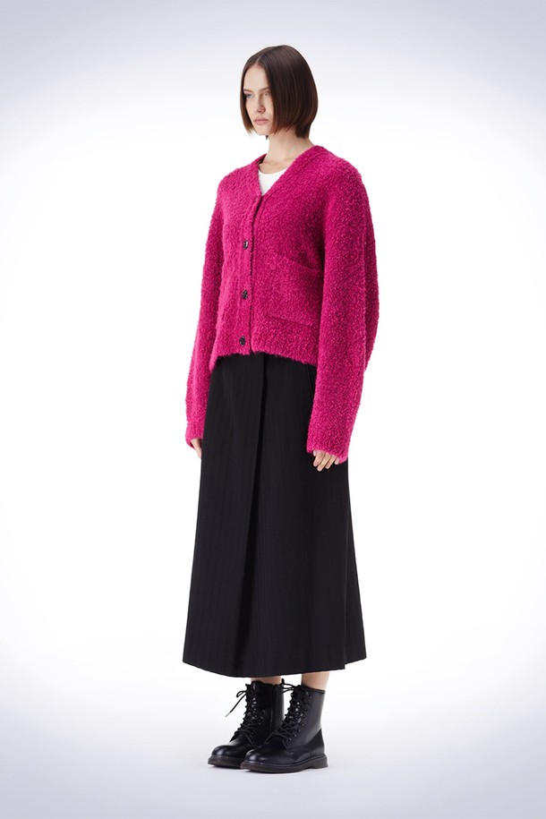 HAUS 072C - 가디건 - BOUCLE V-NECK CARDIGAN  PINK