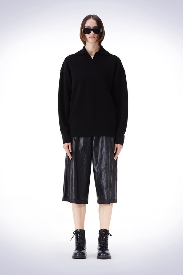 HAUS 072C - 스웨터 - EBBROIDERY POINT COLLAR KNIT BLACK