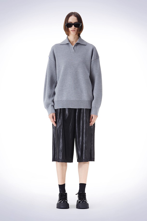 HAUS 072C - 스웨터 - EBBROIDERY POINT COLLAR KNIT GREY