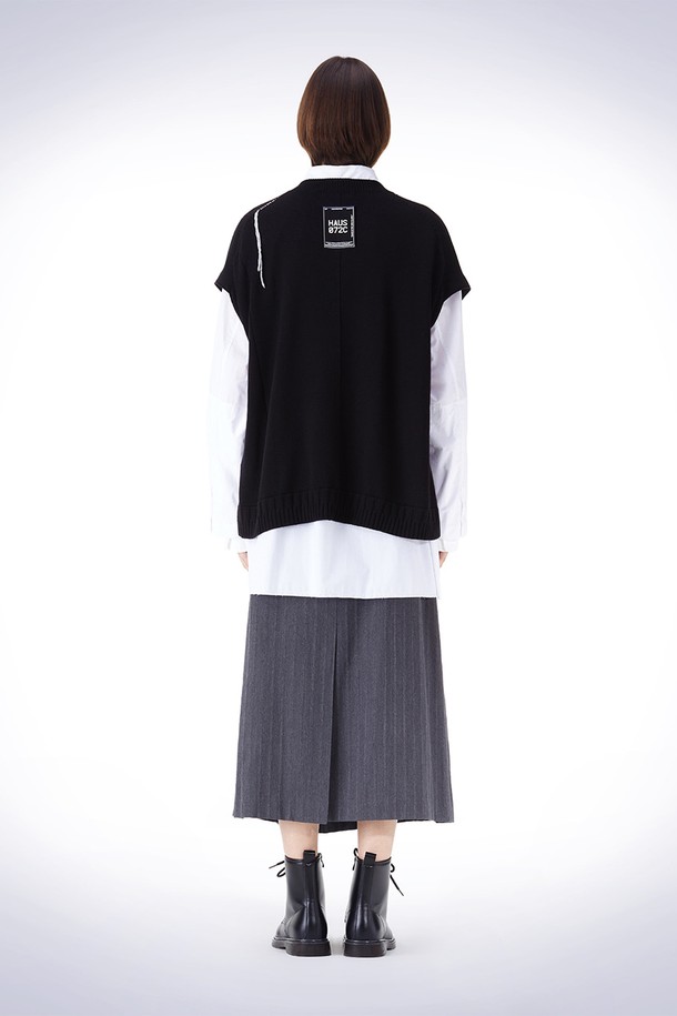 HAUS 072C - 스웨터 - DAMAGE V-NECK VEST KNIT BLACK