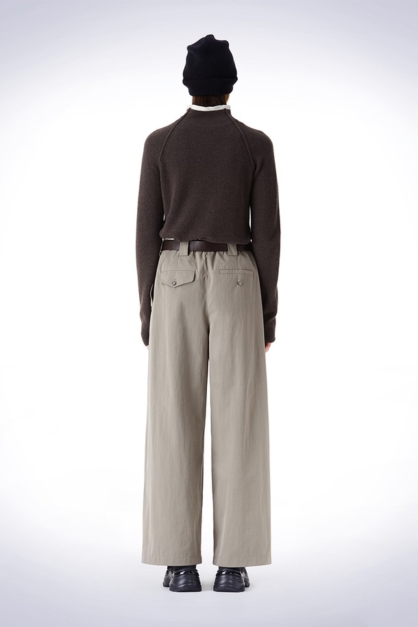 HAUS 072C - 스웨터 - RAGLAM ARRANGE TURTLE KNIT BROWN